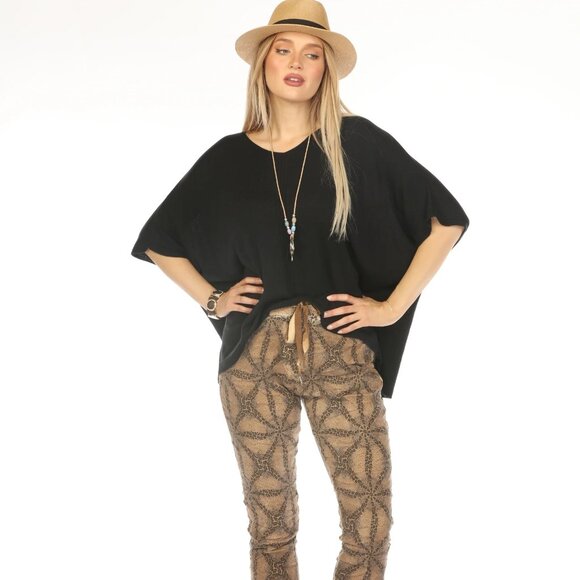 Black Batwings Style Soft Ravishing Top - Picture 1 of 6